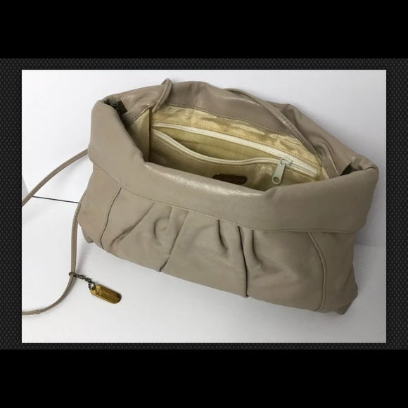 Vintage Evan Picone Clutch Hand Bag Purse. - Picture 2 of 6